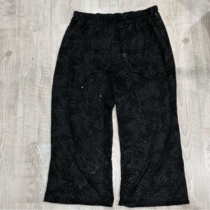 CLUB Z COLLECTION Black Leaf Pattern Swim Cover Up Pants, Size 2X